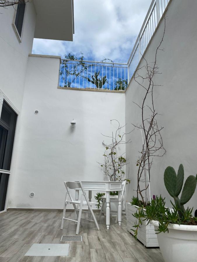 La Casa Di Nina Bed and Breakfast Λέτσε Εξωτερικό φωτογραφία