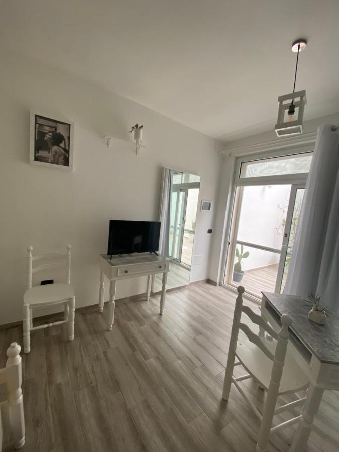 La Casa Di Nina Bed and Breakfast Λέτσε Εξωτερικό φωτογραφία